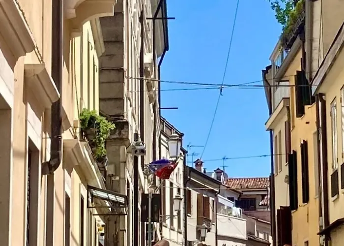 Petrarca Deluxe Apartamento