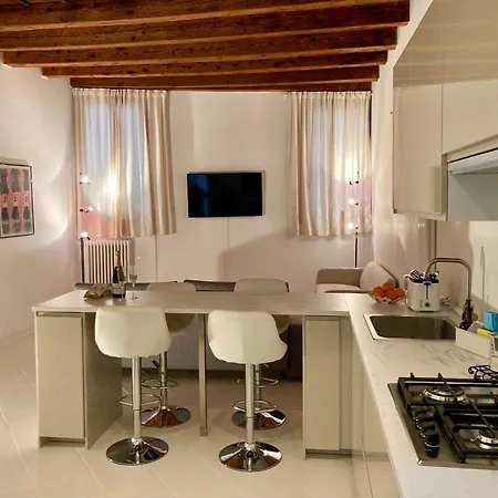 Petrarca Deluxe Lejlighed